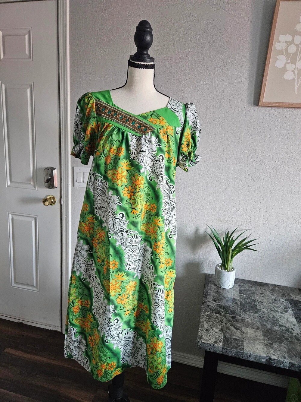 Vibrant Tropical Print Dress Small